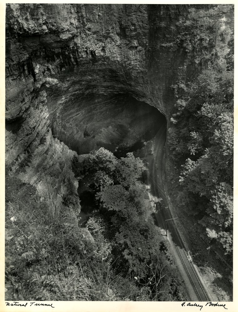 06-002 (click for large image)